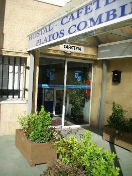 Hostal Ds Velilla de San Antonio Εξωτερικό φωτογραφία